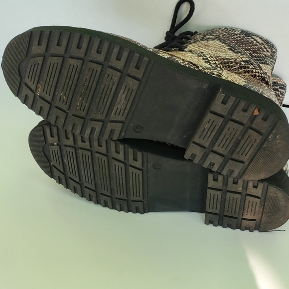 Xappeal Amara Snake Print Work Combat Boots Size 9 - Picture 6 of 8